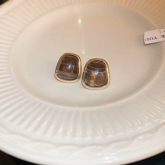 Pearl White Golden Glow Studs