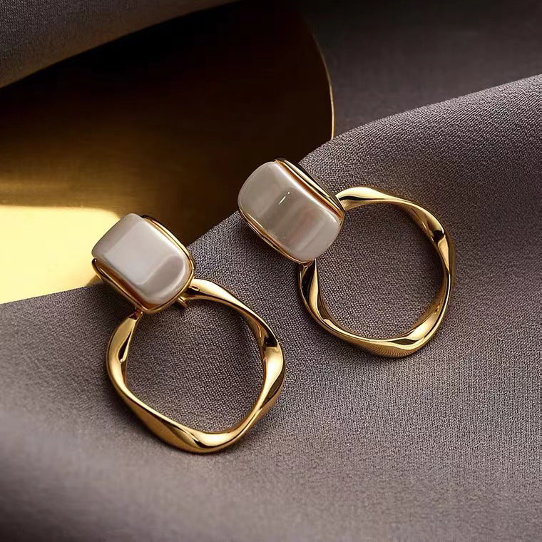 Vintage Rose Luxe Geo Hoop Earrings