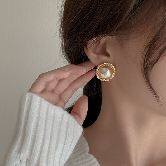 Hepburn Vintage Pearl Drops